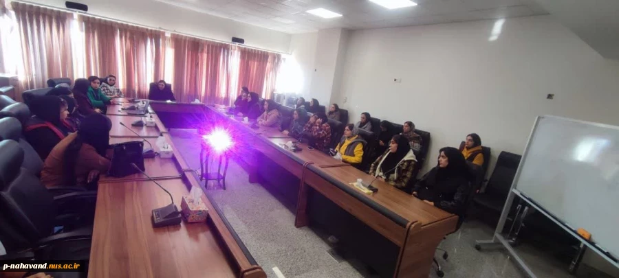 شرکت دانشجویان دختر درهمایش کاربرد هوش مصنوعی در فضای کسب و کار و تور فناوری پارک علم و فناوری همدان
 7